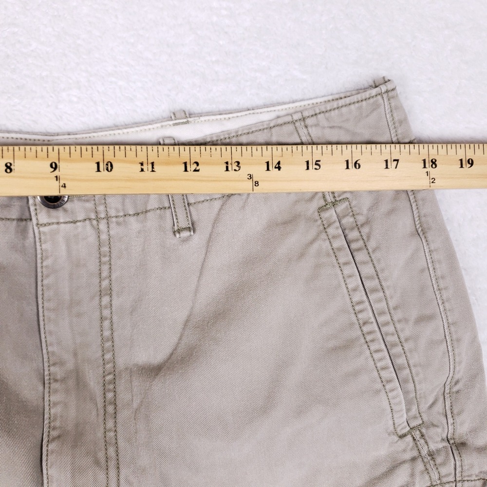 Levi's Mens Cargo Shorts 34 Tan Beige Cotton Utility Gorpcore Hiking - Picture 3 of 11